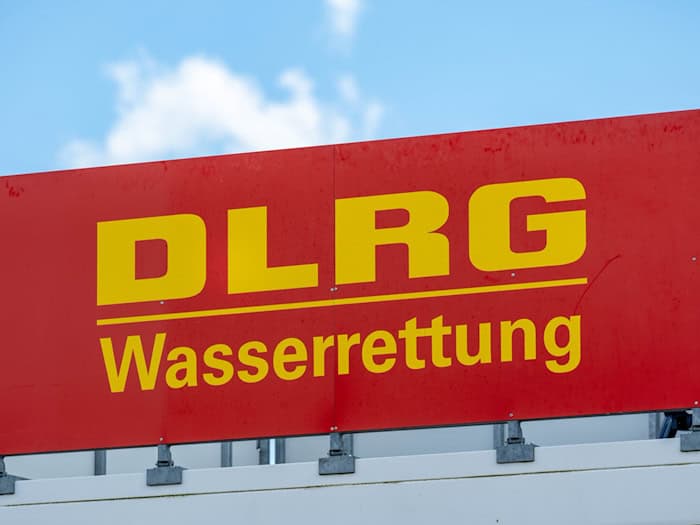 Wie vielen Menschen hat die DLRG das Leben gerettet?