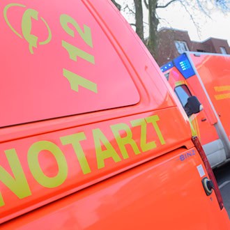 Ein Jugendlicher kam bei einem Verkehrsunfall im Landkreis Verden ums Leben. (Symbolbild) / Foto: Julian Stratenschulte/dpa