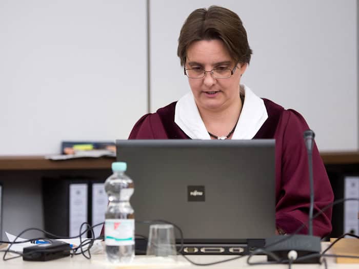 Claudia Gorf als Vertreterin der Bundesanwaltschaft bei einem Prozess im November 2015 in Celle. (Archivbild)  / Foto: picture alliance / dpa
