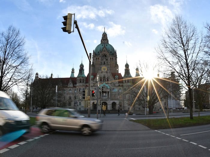 Den Menschen in Niedersachsen und Bremen stehen warme Tage bevor. (Symbolbild) / Foto: Ella Wenzel/dpa