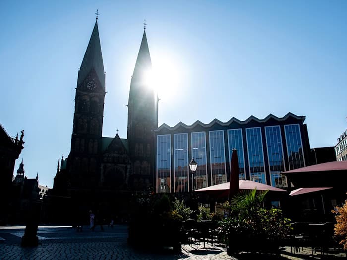 Wegen der Hitzewelle ist der Tag der Wissenschaft in der Bremer Innenstadt abgesagt worden. (Archivbild) / Foto: Hauke-Christian Dittrich/dpa