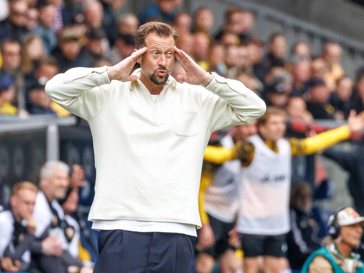 Braunschweigs Trainer Lars Kornetka. (Archivbild) / Foto: Andreas Gora/dpa