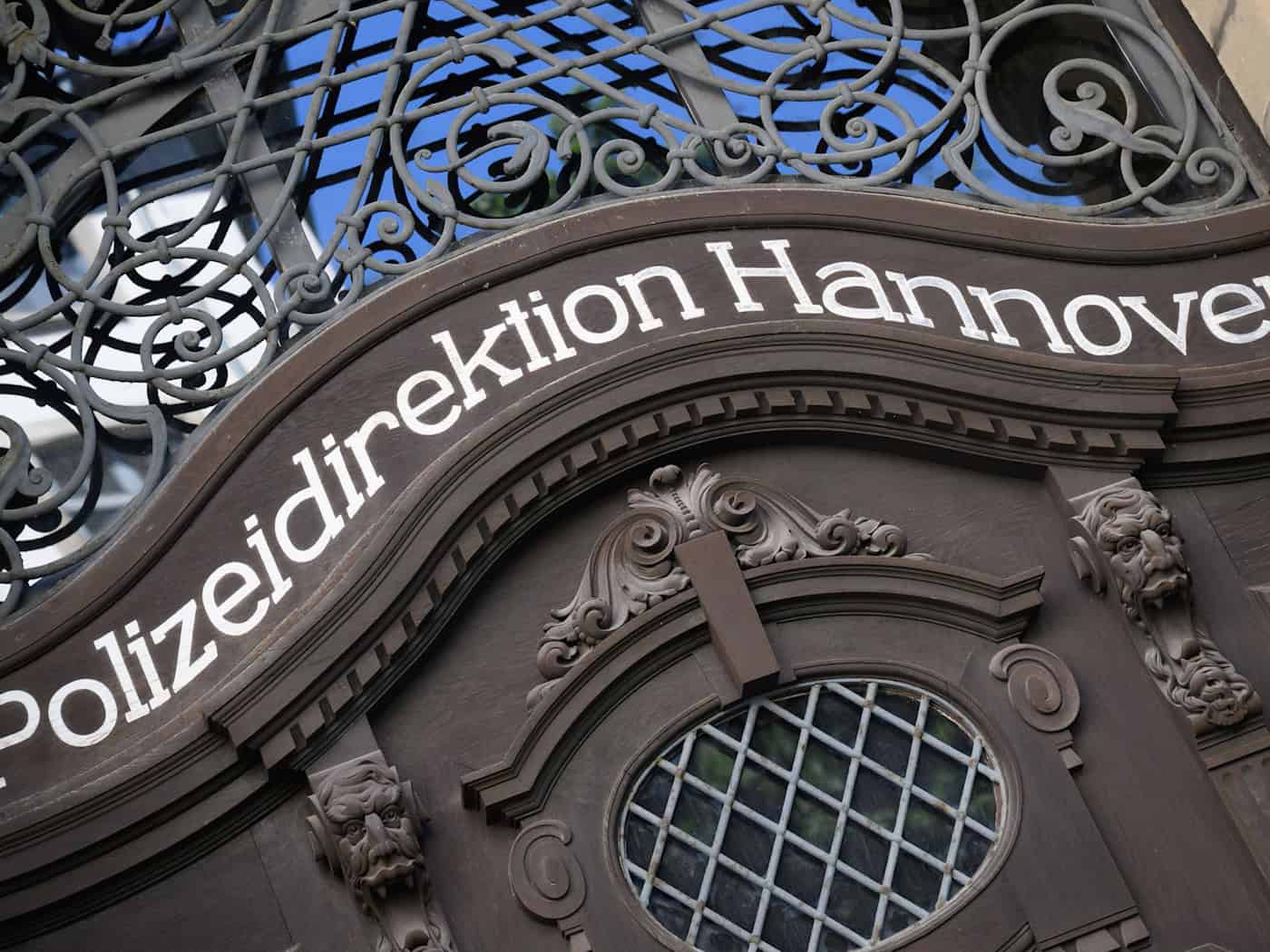 Im Zuge der Ermittlungen seien auch strafrechtliche Verstöße festgestellt worden. (Symbolbild) / Foto: Julian Stratenschulte/dpa