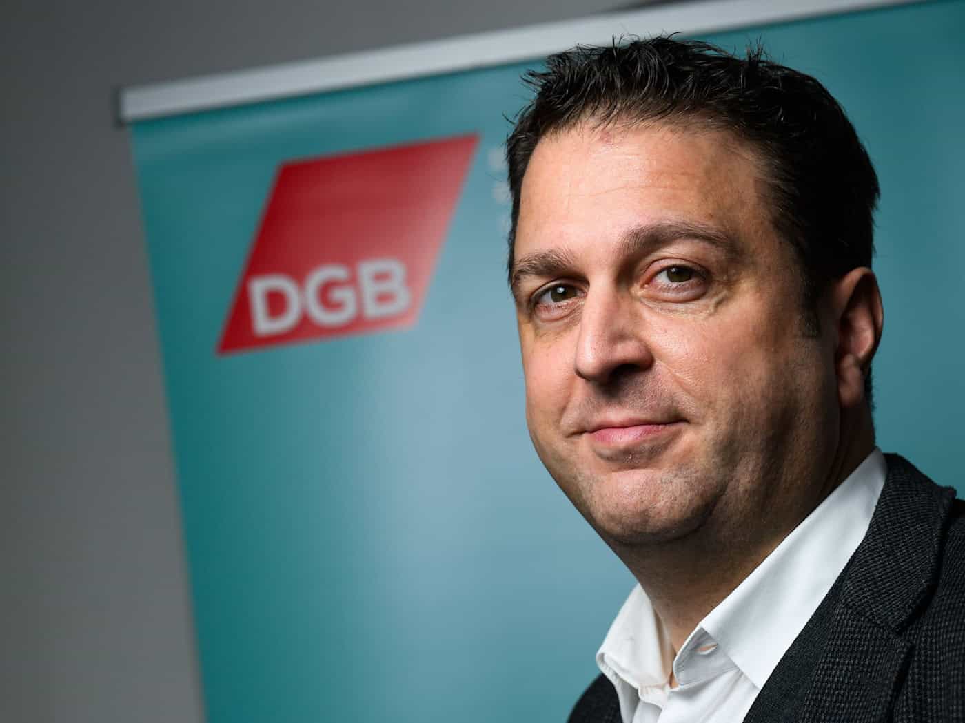 DGB-Bezirkschef Harder lehnt eine Anhebung des Renteneintrittsalters auf 70 Jahre ab. (Archivbild) / Foto: Julian Stratenschulte/dpa