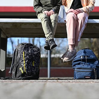 Weniger Hausaufgaben, bessere Schultoiletten und Digitalisierung - Kinder und Jugendliche haben klare Vorstellungen beim Thema Schule. (Symbolbild) / Foto: Lars Klemmer/dpa