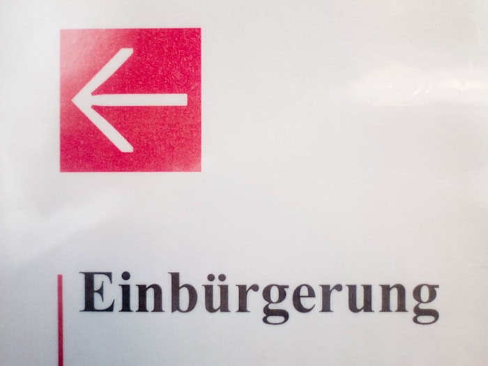 Tausende Menschen erhielten im vergangenen Jahr in den vier größten Städten Niedersachsens die deutsche Staatsangehörigkeit. (Symbolbild) / Foto: picture alliance / Julian Stratenschulte/dpa