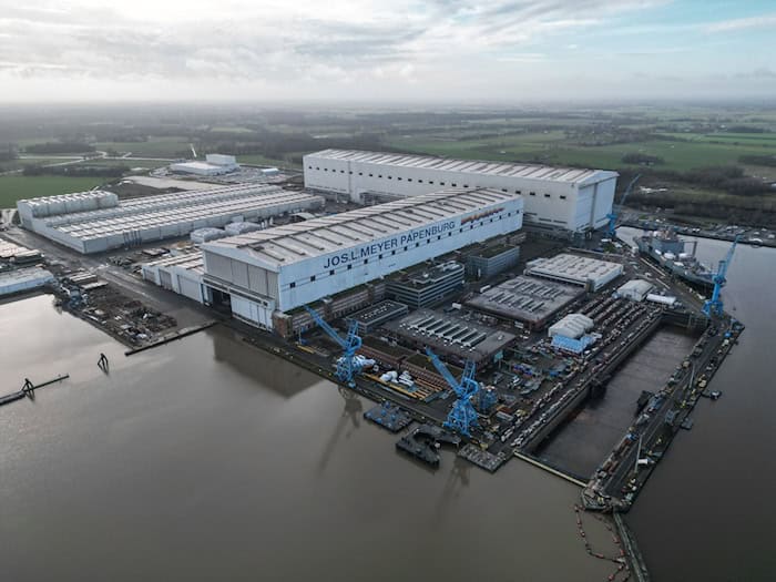 Der Milliardenauftrag über neue Kreuzfahrtschiffe soll in der Papenburger Werft für Auslastung sorgen. (Archivbild) / Foto: Lars Penning/dpa