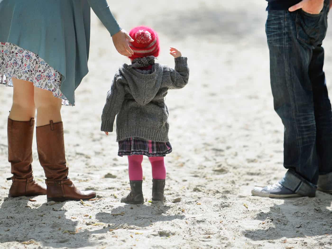 Die Aufgabe für die Kinderbetreuung liegt meist bei den Müttern. (Symbolbild) / Foto: Andreas Gebert/dpa