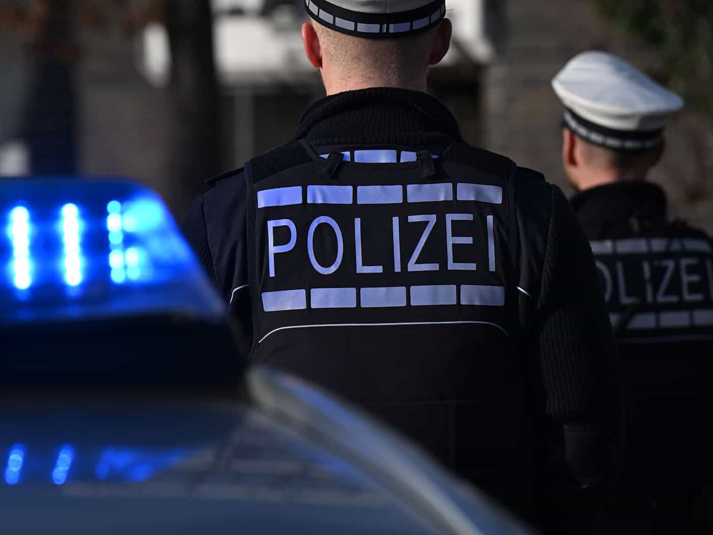 Ohne Motor: 25-Jähriger fährt mit E-Scooter auf Autobahn