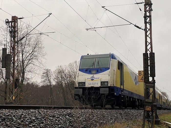 Die LNVG äußert scharfe Kritik an der Deutschen Bahn. (Symbolbild) / Foto: Marcus Golejewski/TNN/dpa
