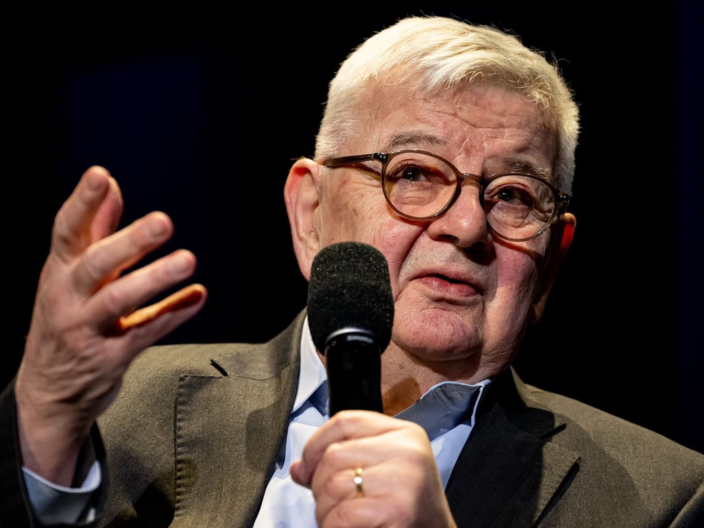 Der ehemalige Außenminister Joschka Fischer hat nicht nur Fans. (Archivbild) / Foto: Fabian Sommer/dpa