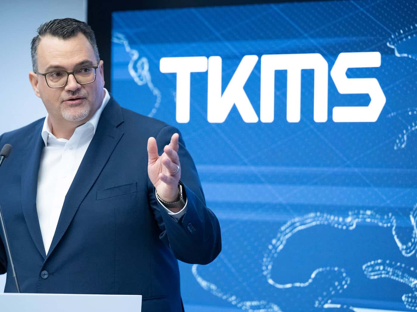 TKMS-Chef Oliver Burkhard äußert sich zum Meko-Auftrag des Verteidigungsministeriums. (Archivbild) / Foto: Boris Roessler/dpa