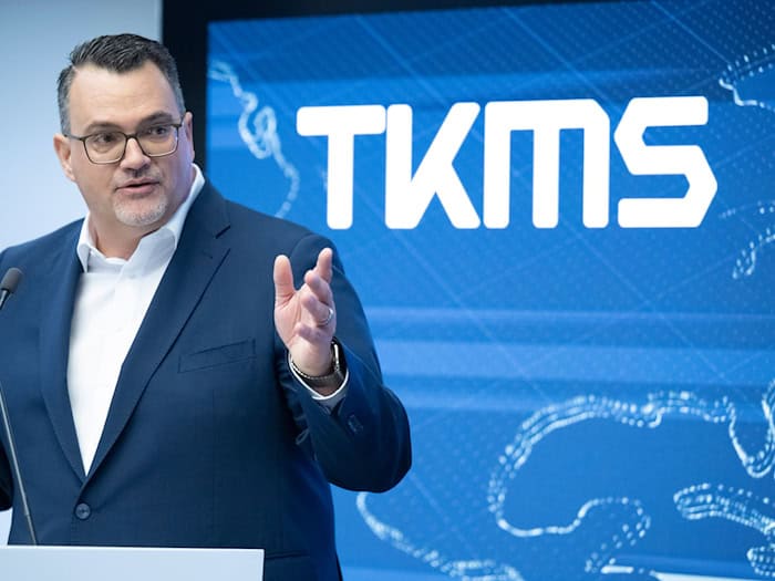 TKMS-Chef Oliver Burkhard äußert sich zum Meko-Auftrag des Verteidigungsministeriums. (Archivbild) / Foto: Boris Roessler/dpa
