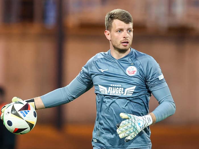 Torwart Uphoff aus Rostock nach Braunschweig