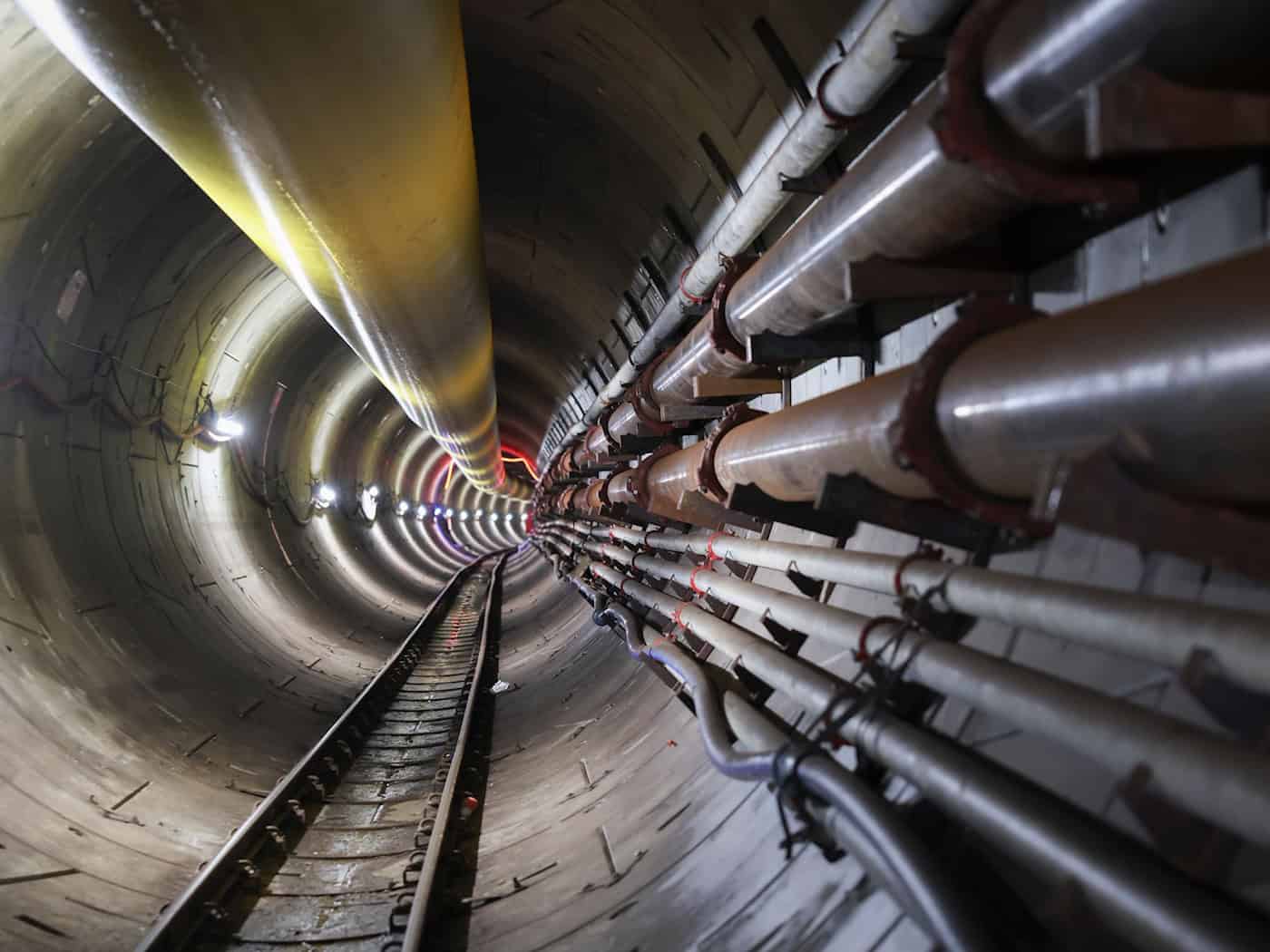 Der Tunnel verläuft zwischen Wewelsfleth in Schleswig-Holstein und Wischhafen in Niedersachsen. (Archivbild.) / Foto: Christian Charisius/dpa