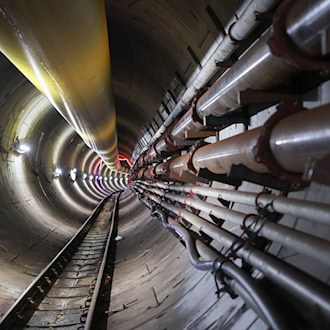 Der Tunnel verläuft zwischen Wewelsfleth in Schleswig-Holstein und Wischhafen in Niedersachsen. (Archivbild.) / Foto: Christian Charisius/dpa