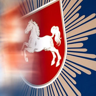 Fünf Polizisten aus Niedersachsen sind suspendiert worden. (Symbolbild) / Foto: Swen Pförtner/dpa