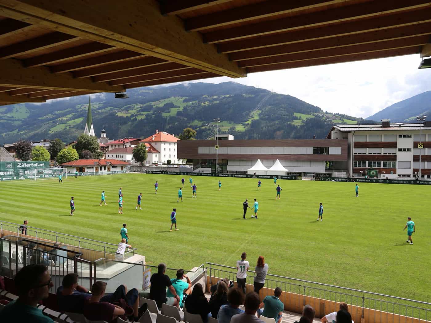 Saisonvorbereitung im Zillertal: Werder Bremen im Trainingslager. / Foto: Karl-Josef Hildenbrand/dpa