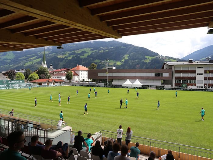 Werder Bremen startet Trainingslager in Zell am Ziller – 16-jähriger U17‑Torwart Seidler dabei