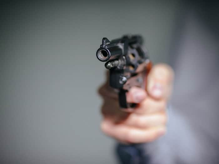 22-Jähriger bedroht Mann mit Schreckschusswaffe
