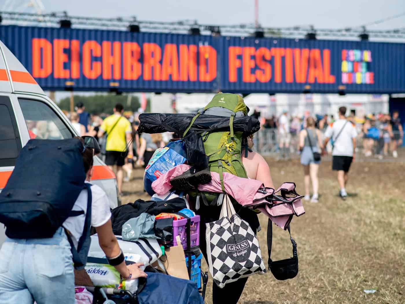 Rund 60.000 Besucherinnen und Besucher werden zum Deichbrand-Festival erwartet. (Archivfoto) / Foto: Hauke-Christian Dittrich/dpa