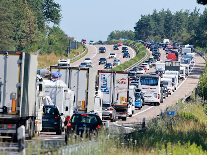 Ferienbeginn sorgt für Staus Richtung Norden