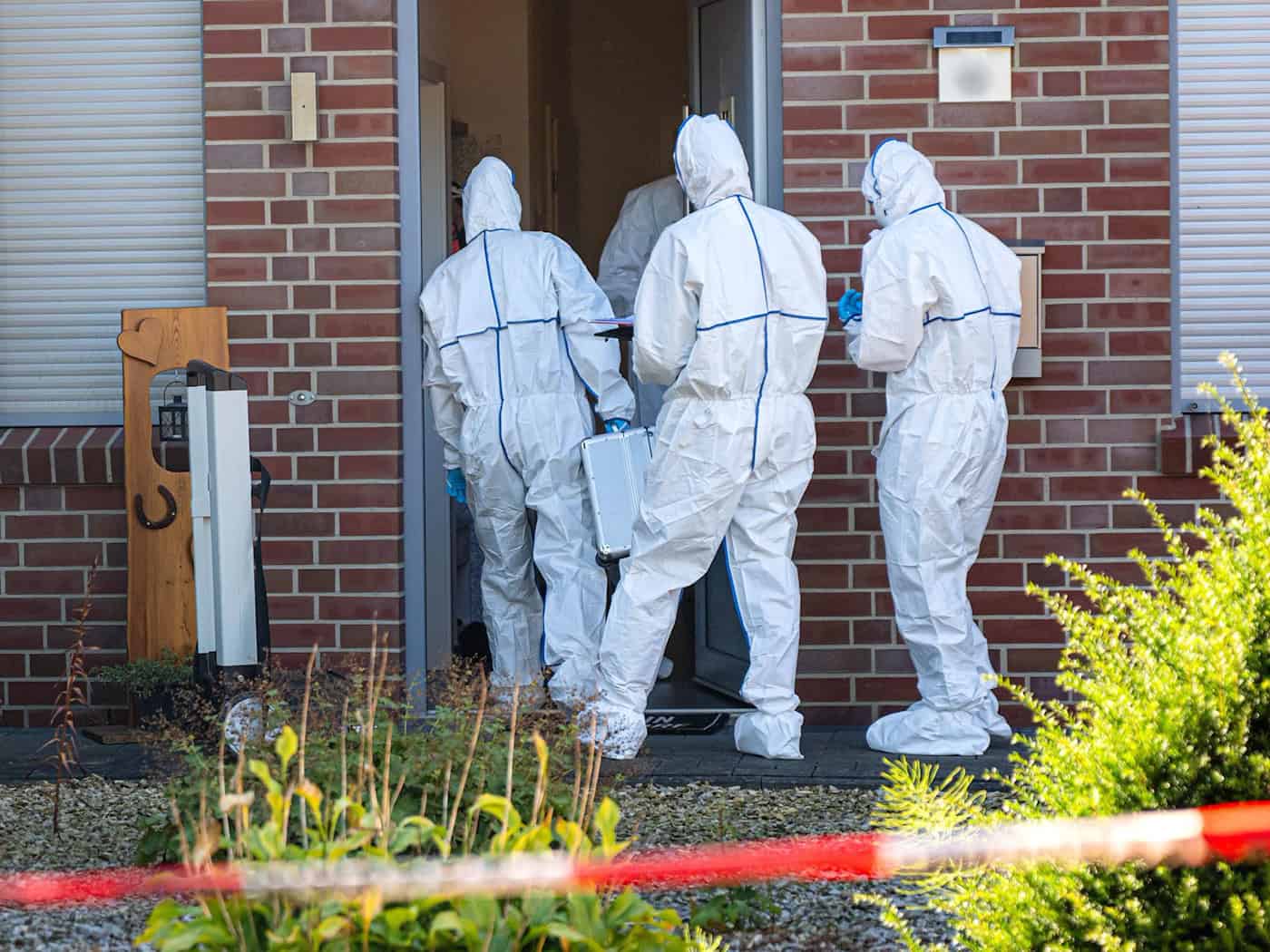 Ein 34-Jähriger hat nach Überzeugung des Landgerichts Stade seine frühere Partnerin vergewaltigt und getötet - er muss lebenslang ins Gefängnis. (Archivbild) / Foto: Sina Schuldt/dpa