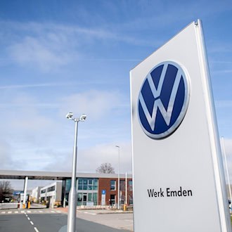 In Ostfriesland ist die Sorge um das Emder VW-Werk groß. (Archivbild) / Foto: Hauke-Christian Dittrich/dpa