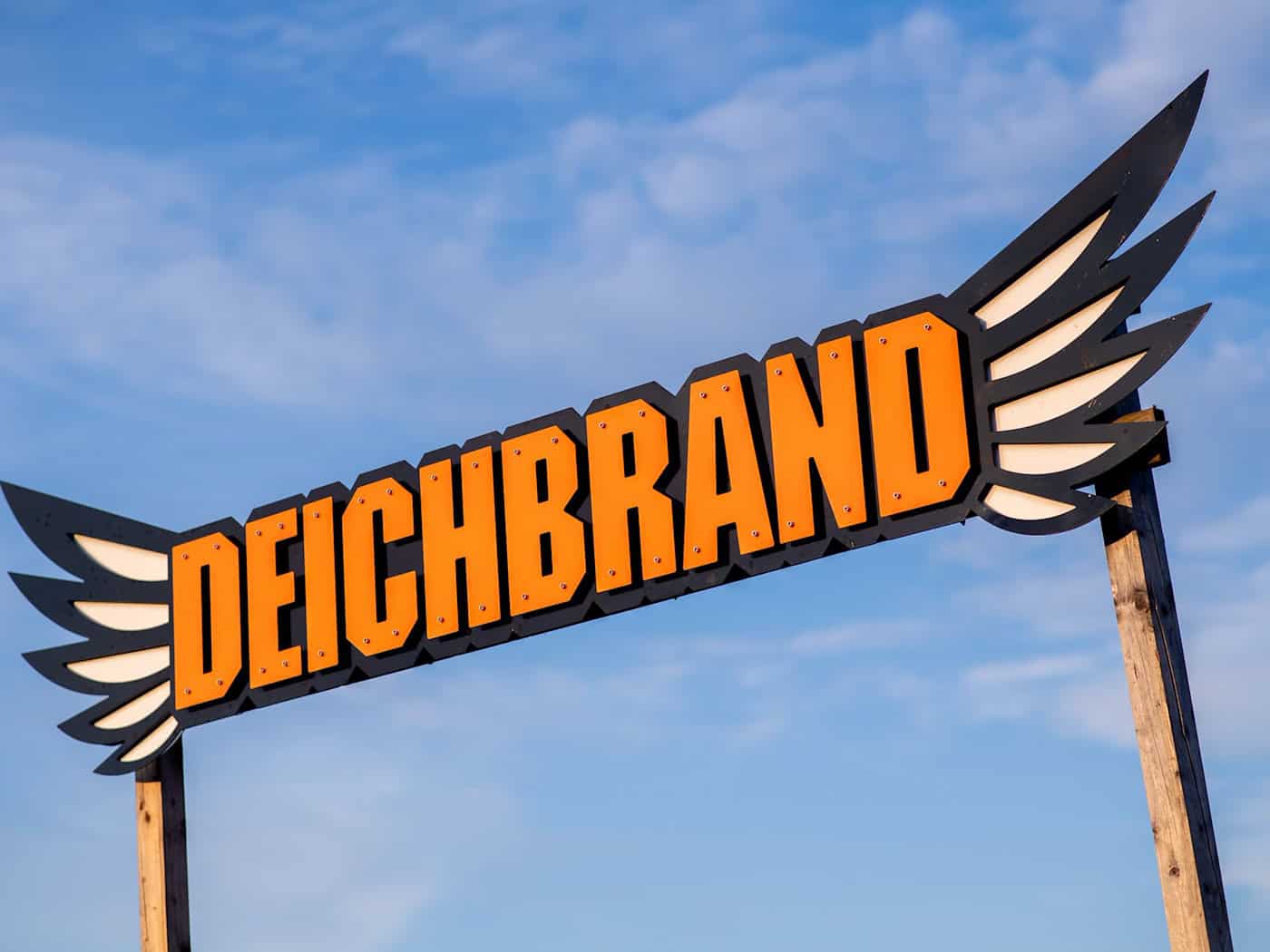Die Organisatoren des Deichbrand-Festivals luden eine Musikgruppe wieder aus. (Archivbild) / Foto: Hauke-Christian Dittrich/dpa