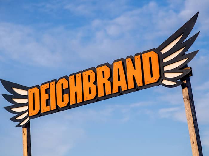 Die Organisatoren des Deichbrand-Festivals luden eine Musikgruppe wieder aus. (Archivbild) / Foto: Hauke-Christian Dittrich/dpa