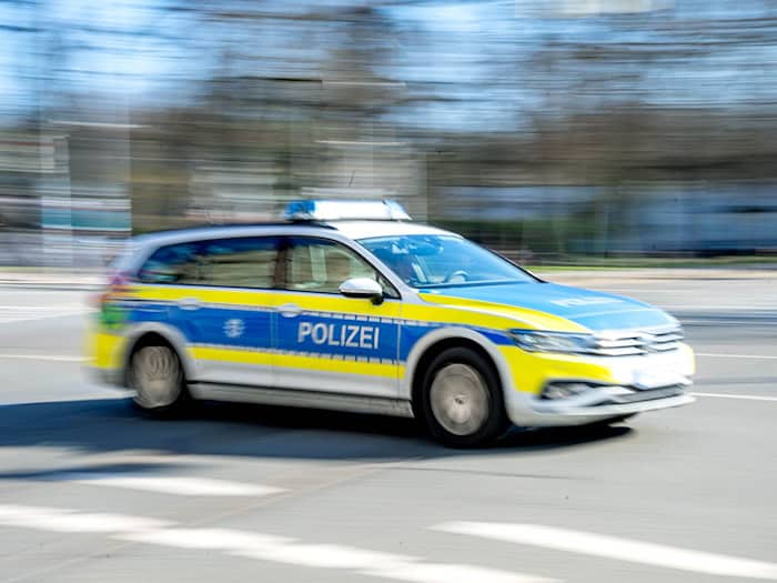 Die Hintergründe des Vorfalls waren zunächst unklar. (Symbolbild) / Foto: Sina Schuldt/dpa