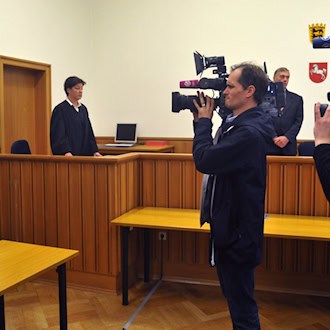 In Deutschland wurde der sogenannte Maskenmann bereits wegen drei Kindsmorden verurteilt. (Archivbild) / Foto: Carmen Jaspersen/dpa
