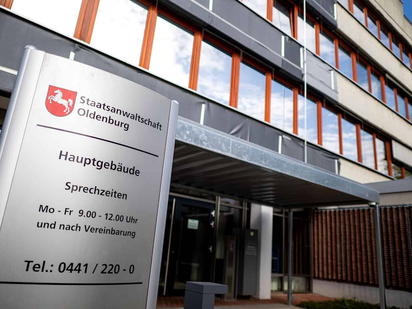 Die Staatsanwaltschaft erhebt nach dem Fund einer Leiche schwere Vorwürfe. (Symbolbild) / Foto: Sina Schuldt/dpa