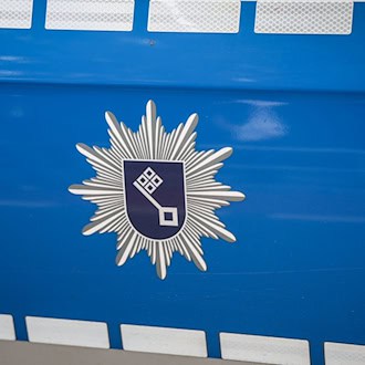 Die Polizei in Bremen sucht einen Dieb, der ein Lebensmittelgeschäft überfallen haben soll. (Symbolbild) / Foto: Focke Strangmann/dpa