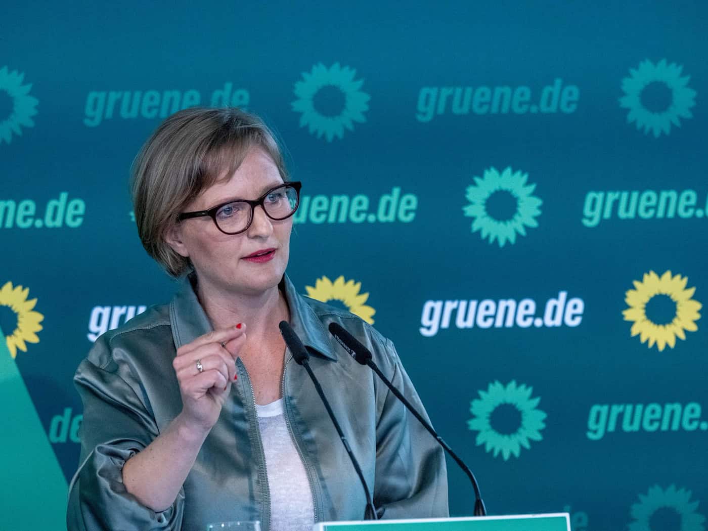 Die drohenden Werksschließungen bei VW sollten ein Weckruf sein, sagt Franziska Brantner, Bundesvorsitzende der Grünen. (Archivfoto) / Foto: Stefan Sauer/dpa