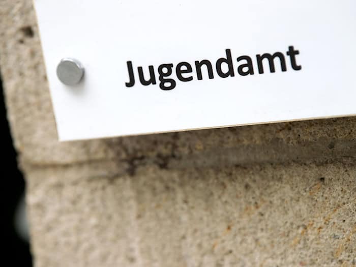 Kinder zwischen 9 und 13 Jahren wurden häufiger in Obhut genommen als ein Jahr zuvor. (Symbolbild) / Foto: Arno Burgi/dpa-Zentralbild/dpa