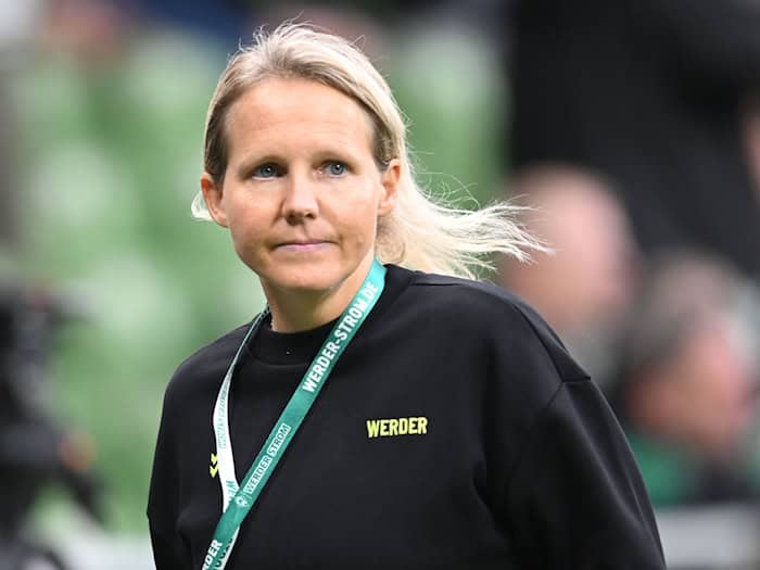 Werder Trainerin Friederike Kromp geht mit einem stark veränderten Kader in die neue Spielzeit. (Archivbild) / Foto: Carmen Jaspersen/dpa