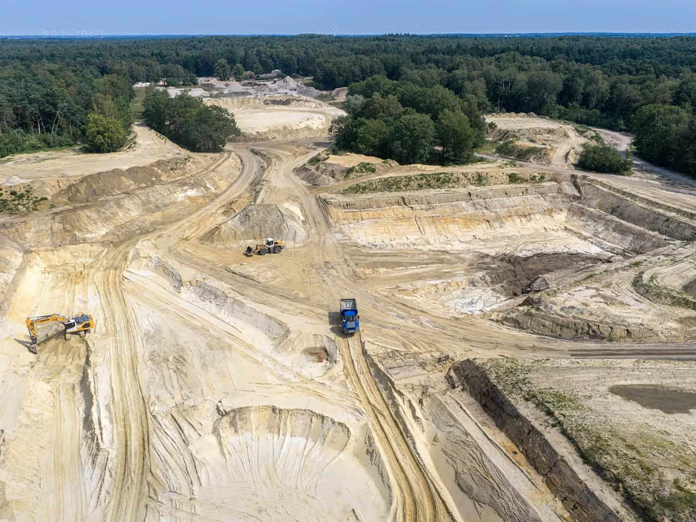 BImA startet Bodenaustausch in Bremen-Farge: 185.000 m³ kontaminiertes Erdreich wird ausgegraben