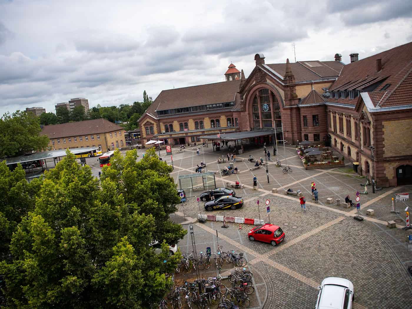 Zufällige Festnahme am Bahnhof: Mann muss vier Jahre in Haft