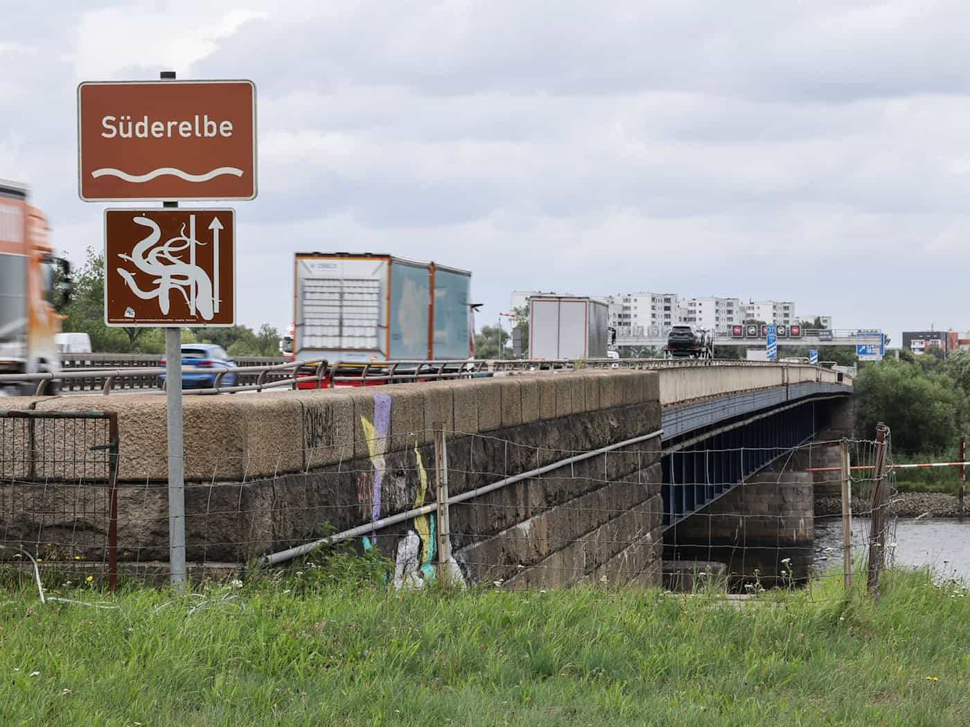 A1 bei Hamburg Richtung Lübeck am Wochenende gesperrt