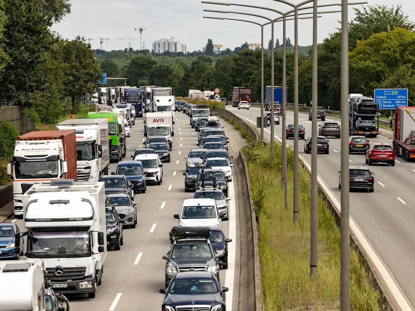 Ferienende in Schleswig-Holstein: ADAC warnt vor Rückreisewelle und Staus auf A7 und A1