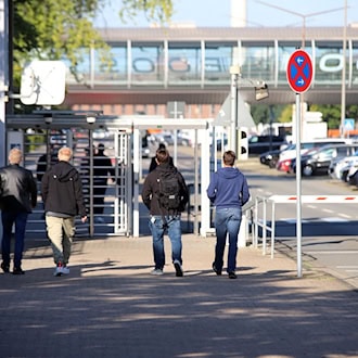 Volkswagen beginnt Betriebsversammlungen in Wolfsburg – Belegschaft verlangt Antworten zu Sparplänen