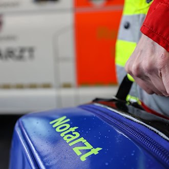 Autofahrer bei Auffahrunfall schwer verletzt