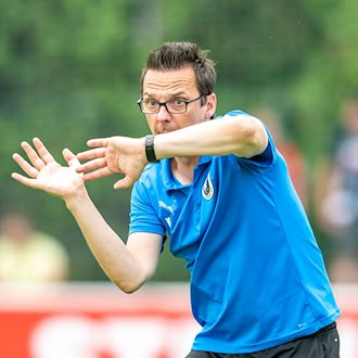 Bisher 1:27 Tore: Amateur-Coach zum fünften Mal im DFB-Pokal