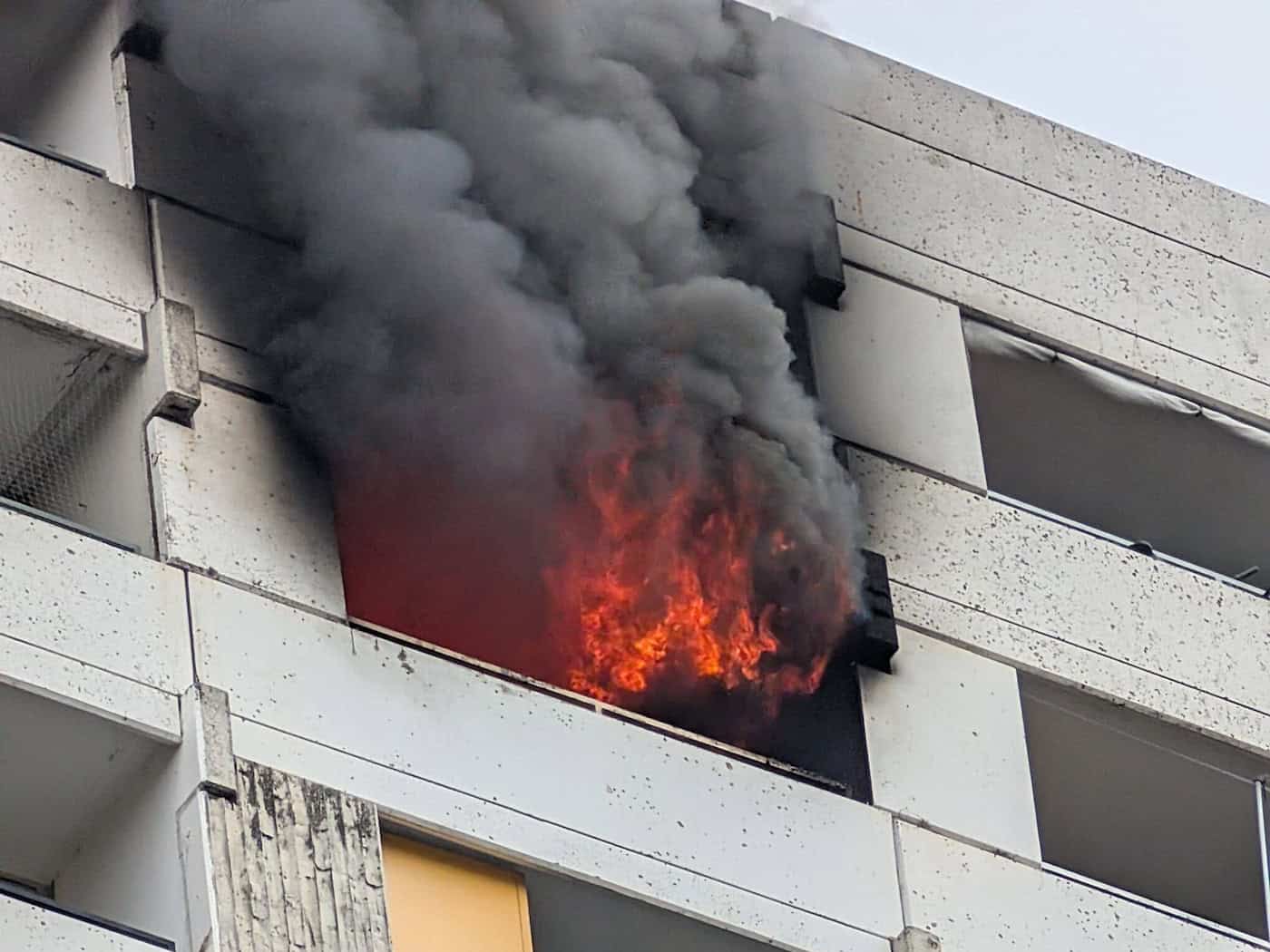 Brand in Göttinger Wohnkomplex – mehrere Verletzte