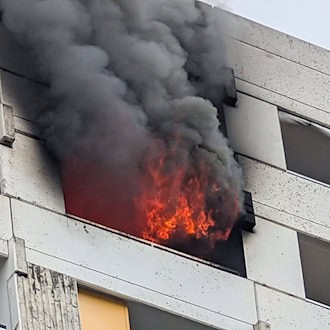 Brand in Göttinger Wohnkomplex – mehrere Verletzte