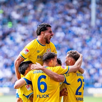 Eintracht Braunschweig stürmt mit 6:1 in Magdeburg an die Tabellenspitze