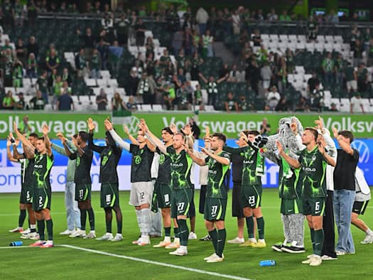 Favorit Wolfsburg stolpert - und der Erzrivale feiert