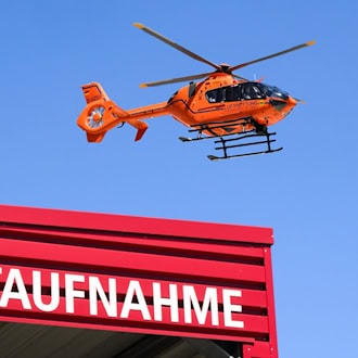 Missglücktes Überholmanöver - drei Schwerverletzte