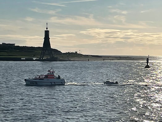Motorboot läuft mit Wasser voll - Besatzung gerettet